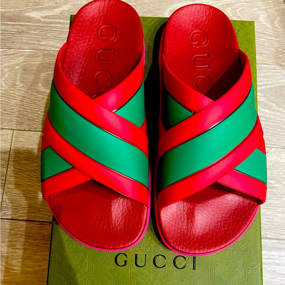 Gucci rubber slides